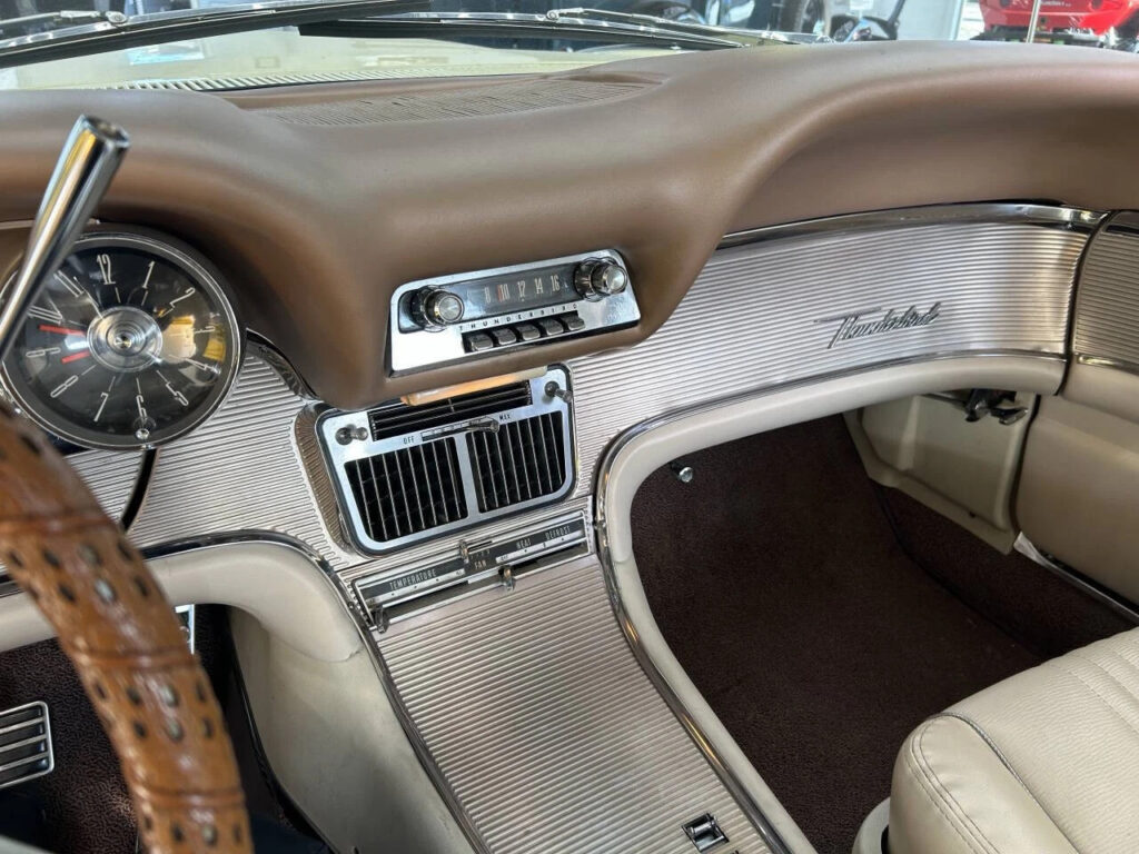 1963 Ford Thunderbird