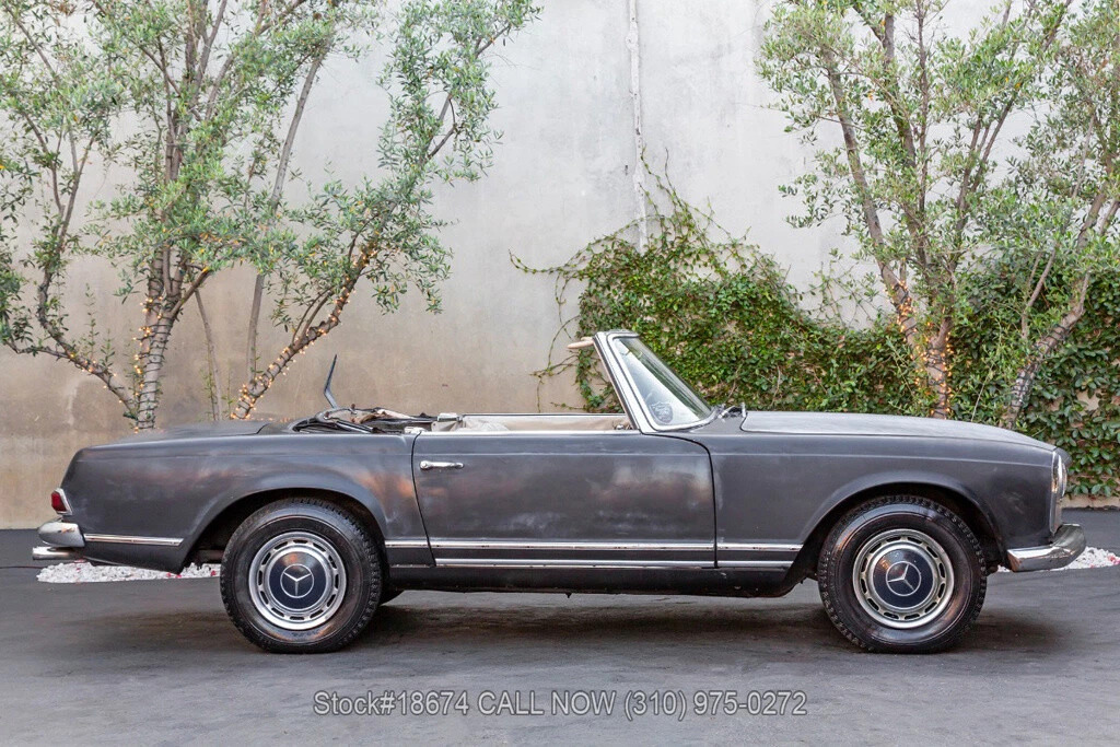 1966 Mercedes-Benz 230sl Pagoda