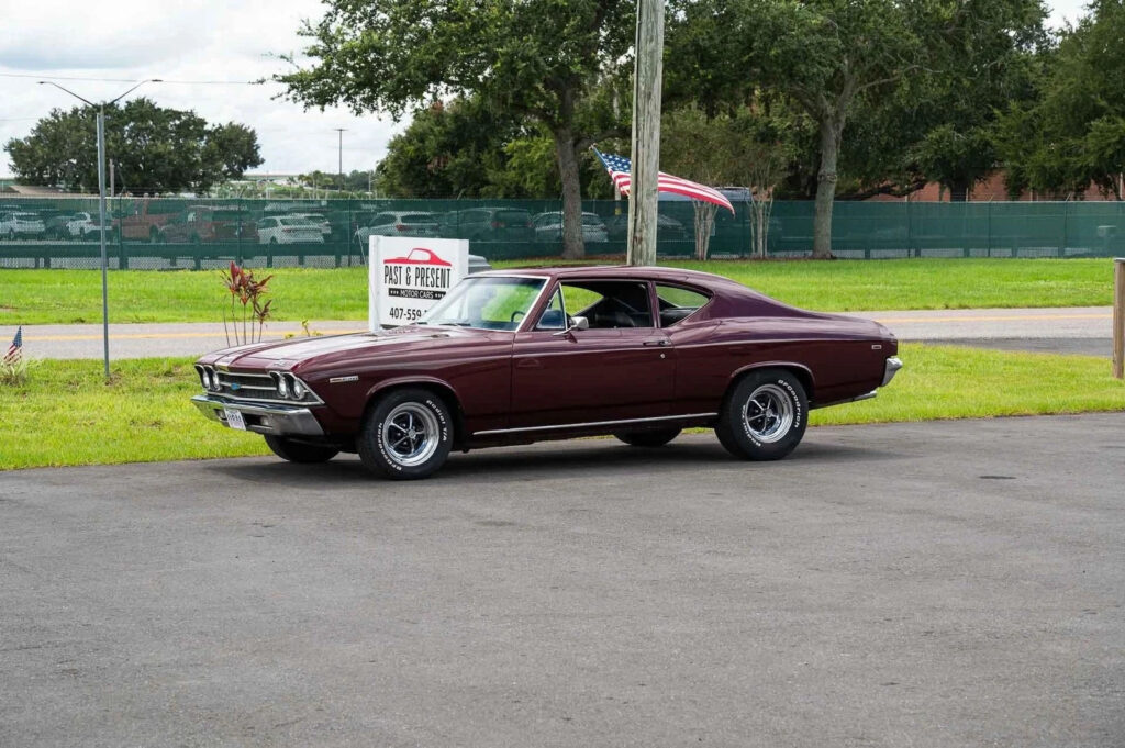 1969 Chevrolet Chevelle 300 Deluxe, 454 Big Block, 5 Speed Manual, Blo