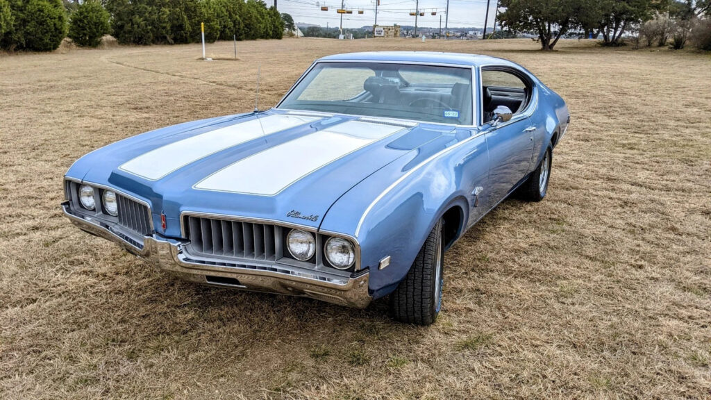 1969 Oldsmobile Cutlass low Miles Original Condition Rally Stripes Coupe