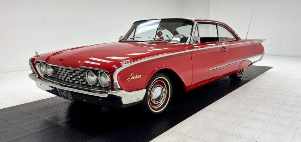 1960 Ford Galaxie Starliner 2 Door Club Victoria