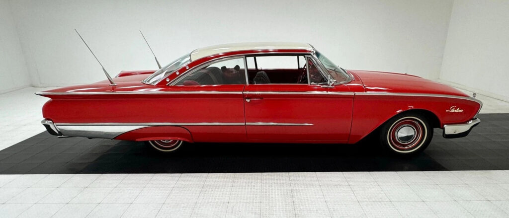1960 Ford Galaxie Starliner 2 Door Club Victoria