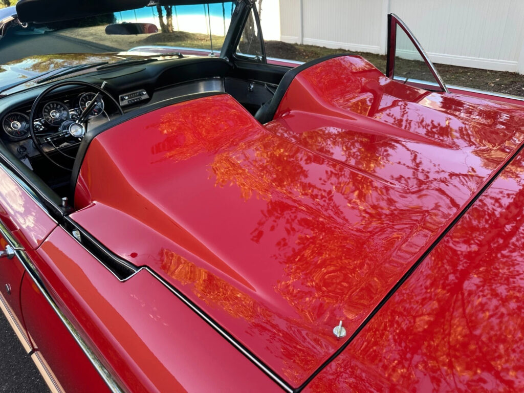 1962 Ford Thunderbird