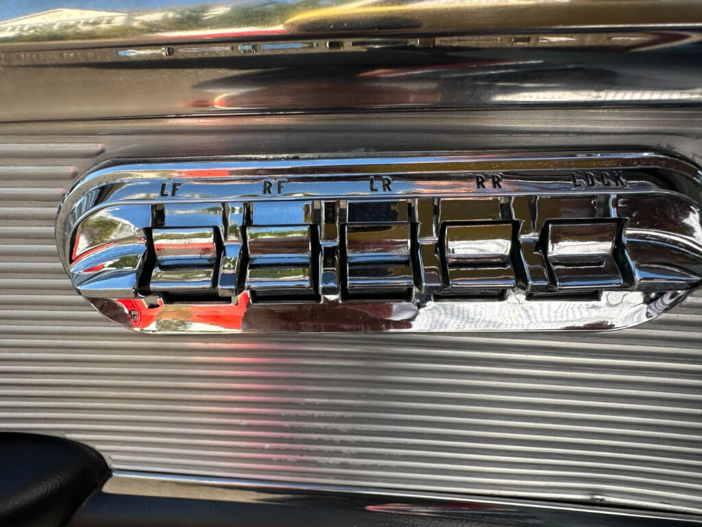 1962 Ford Thunderbird