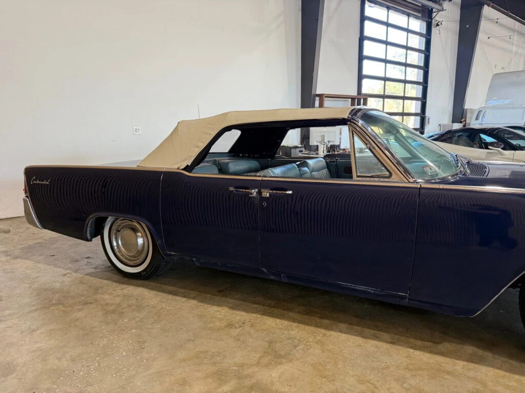 1962 Lincoln Continental Convertible