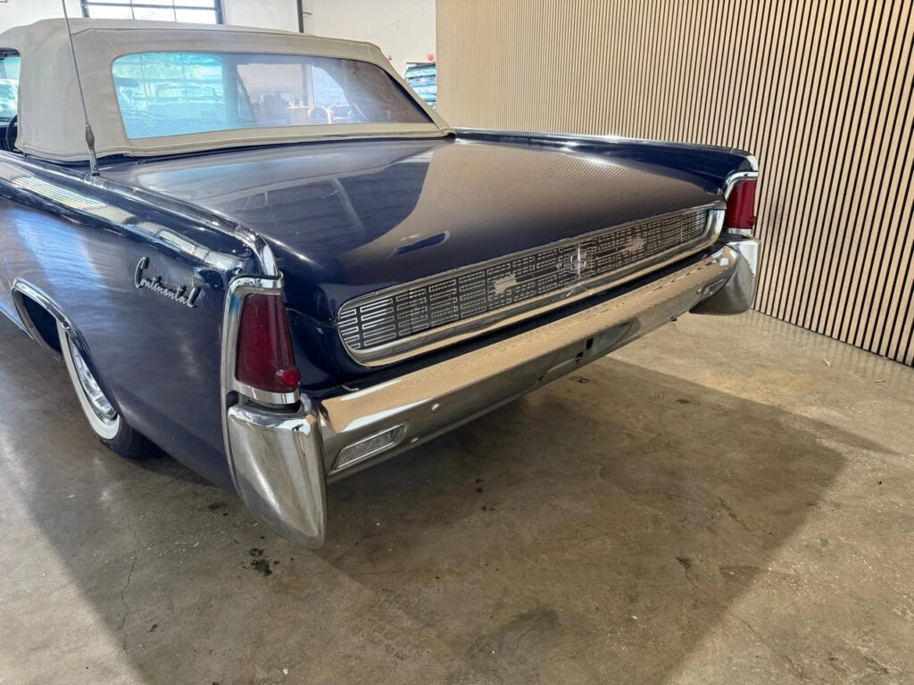 1962 Lincoln Continental Convertible