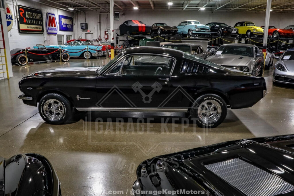 1965 Ford Mustang Fastback