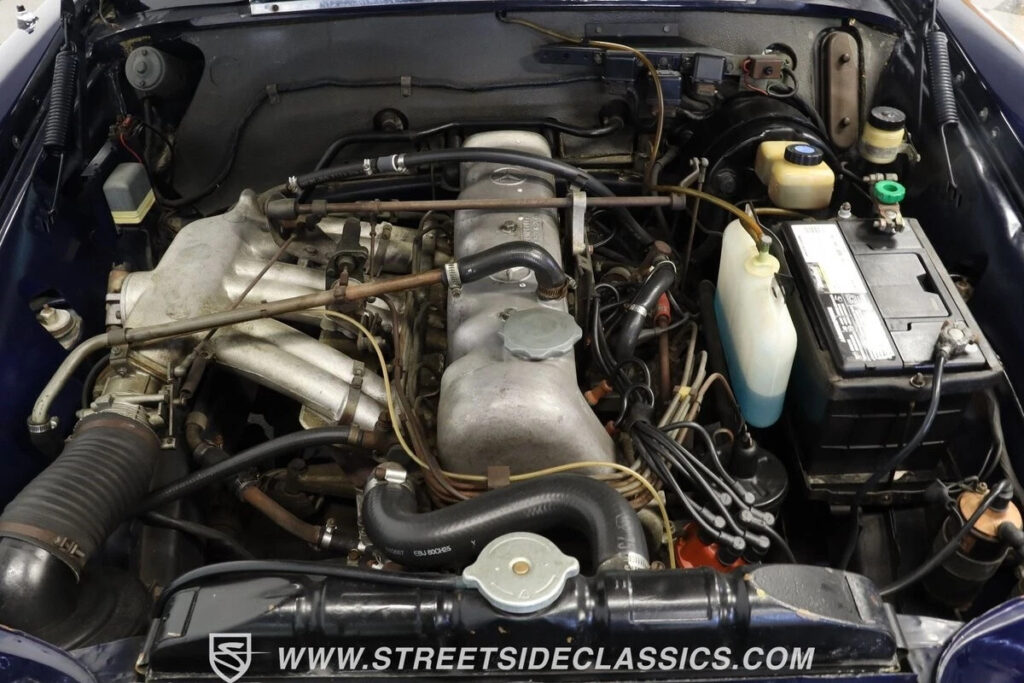 1966 Mercedes-Benz 200-Series Coupe