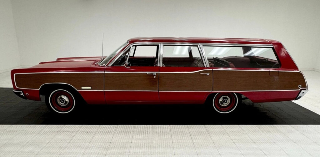 1968 Plymouth Fury III Sport Suburban Station Wagon