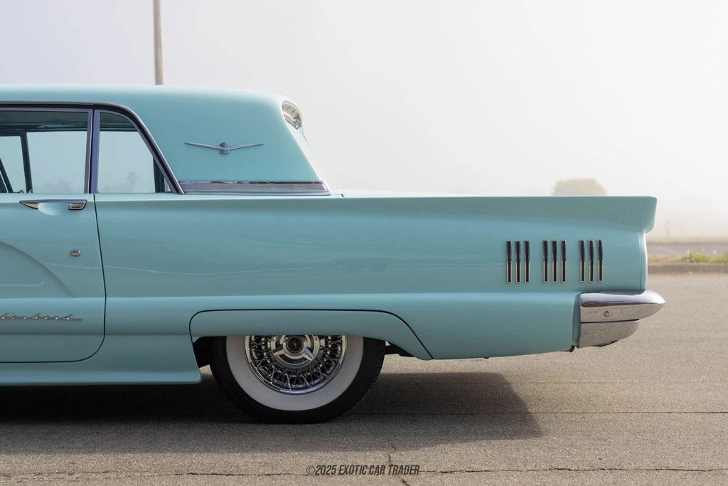 1960 Ford Thunderbird Hardtop Coupe