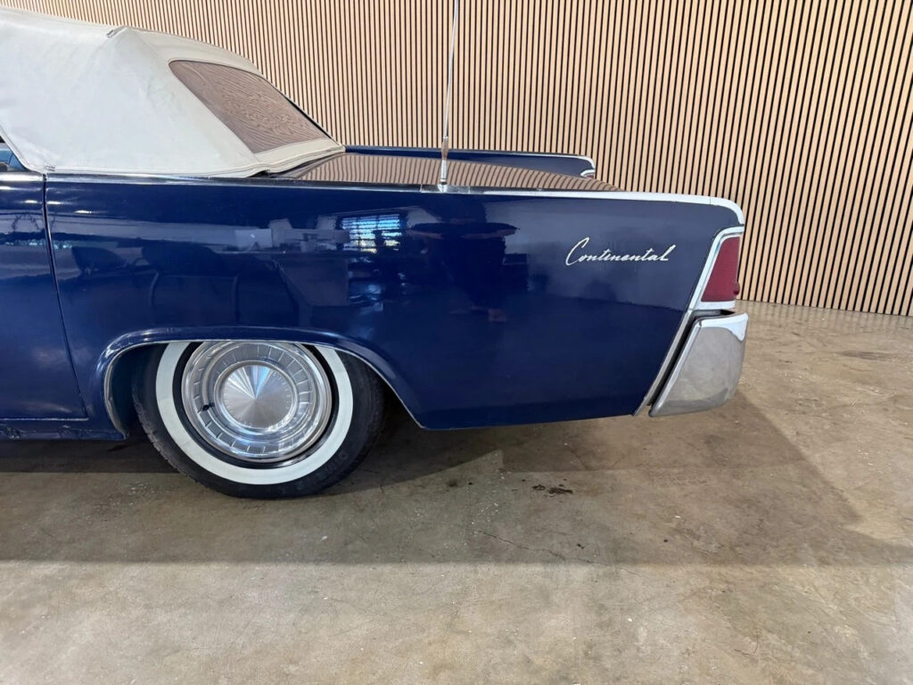 1962 Lincoln Continental Convertible
