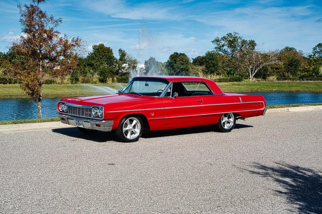 1964 Chevrolet Impala 2 Door Hardtop, 427 Big Block, SS Interior