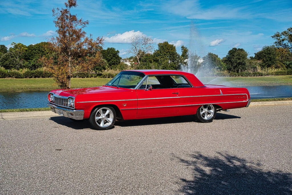 1964 Chevrolet Impala 2 Door Hardtop, 427 Big Block, SS Interior