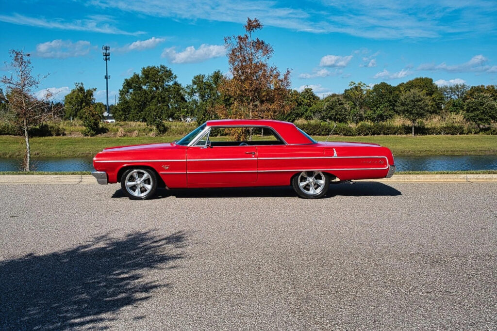 1964 Chevrolet Impala 2 Door Hardtop, 427 Big Block, SS Interior