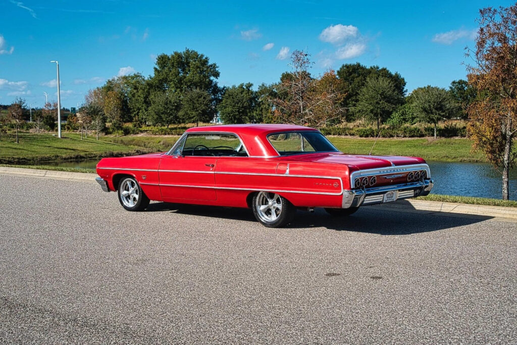 1964 Chevrolet Impala 2 Door Hardtop, 427 Big Block, SS Interior