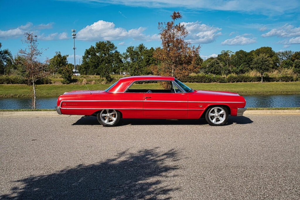 1964 Chevrolet Impala 2 Door Hardtop, 427 Big Block, SS Interior