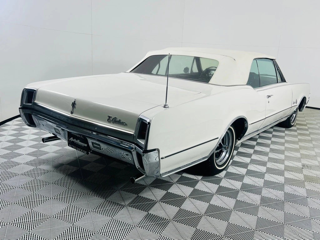 1967 Oldsmobile Cutlass Supreme Coupe