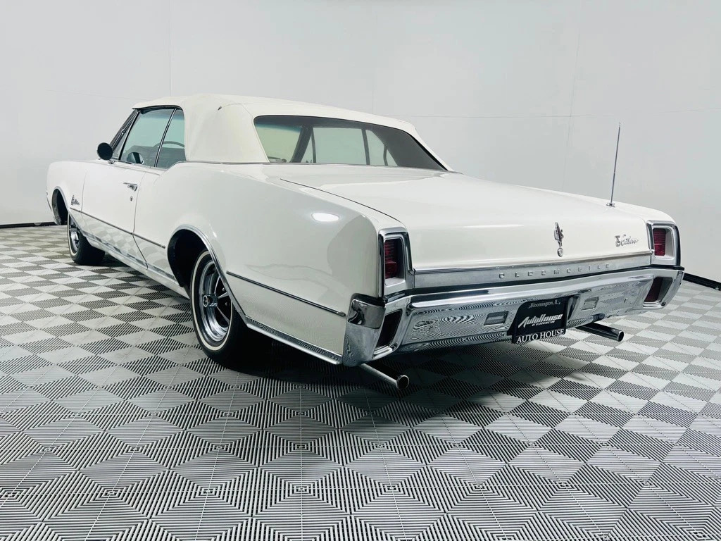 1967 Oldsmobile Cutlass Supreme Coupe