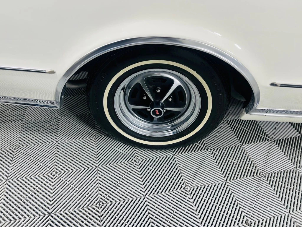 1967 Oldsmobile Cutlass Supreme Coupe