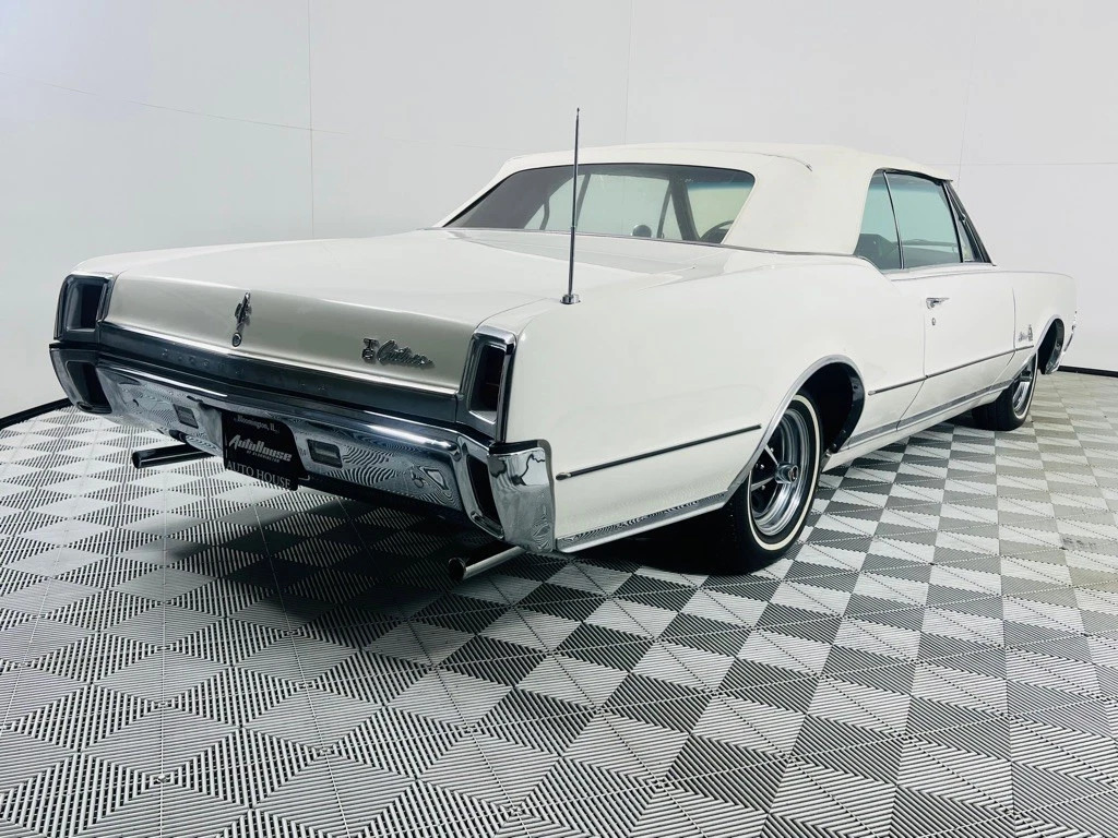 1967 Oldsmobile Cutlass Supreme Coupe