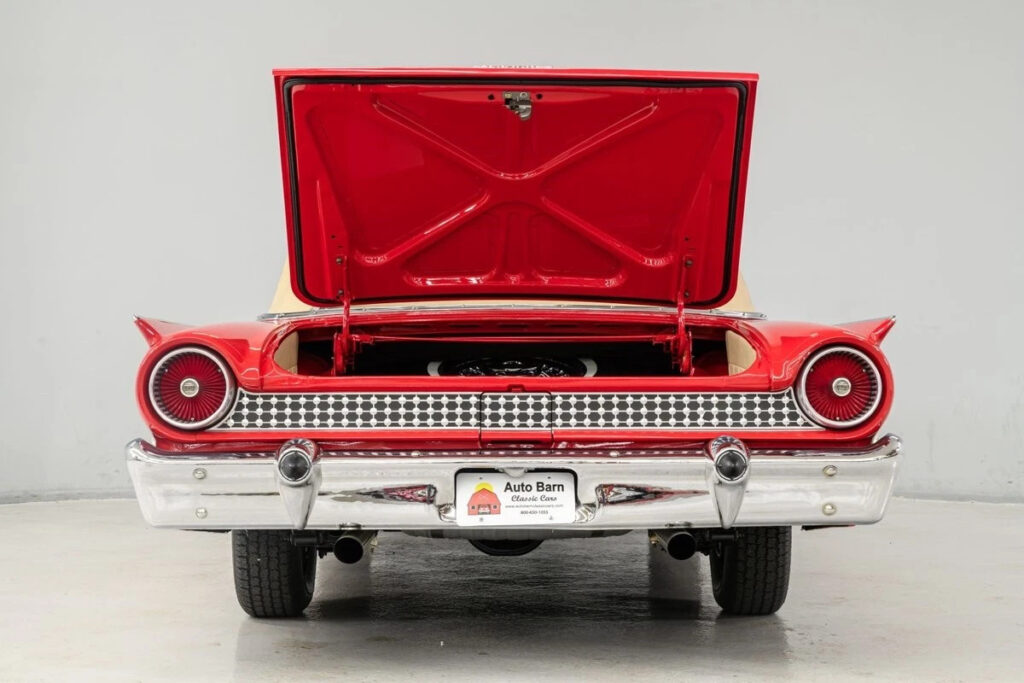 1961 Ford Galaxie Sunliner