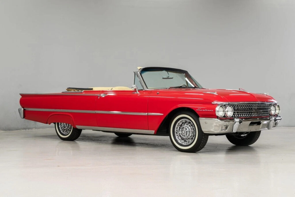 1961 Ford Galaxie Sunliner