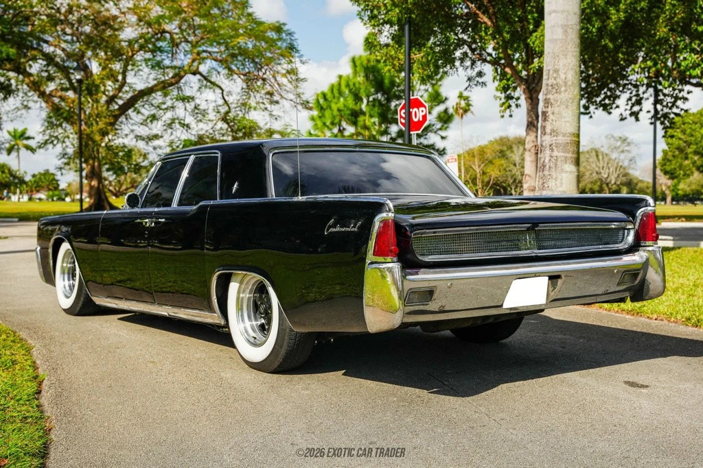 1961 Lincoln Continental