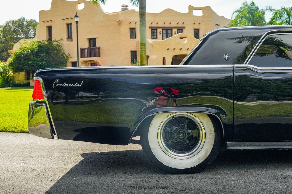 1961 Lincoln Continental