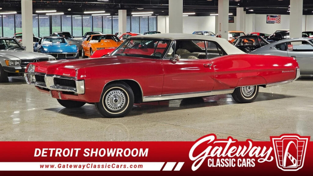 1967 Pontiac Bonneville Convertible