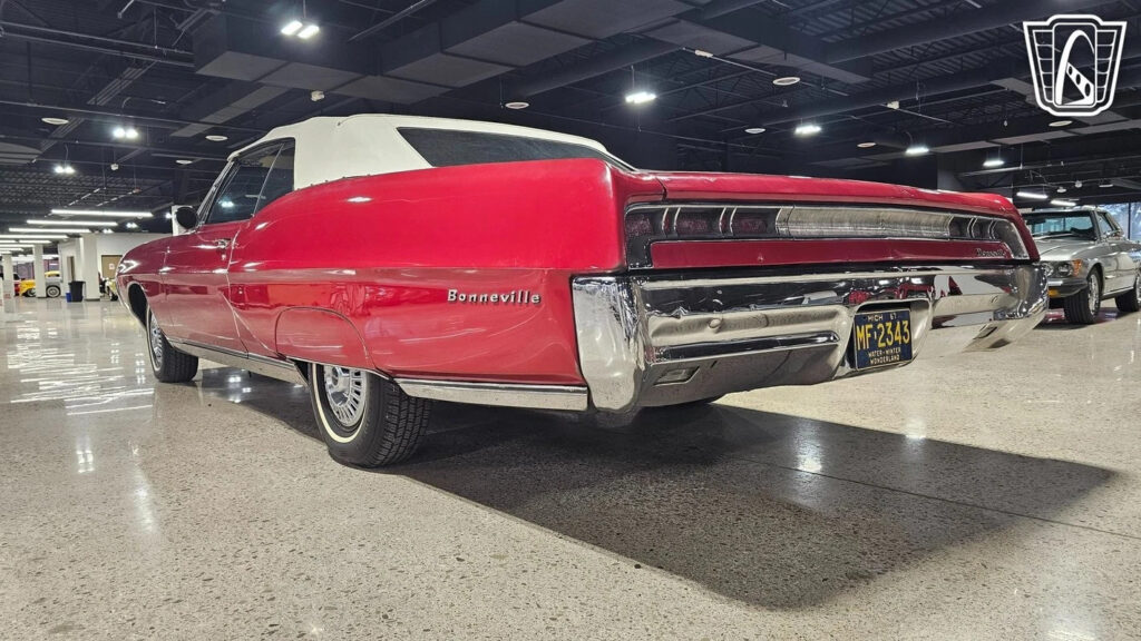 1967 Pontiac Bonneville Convertible