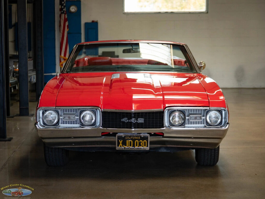 1968 Oldsmobile Cutlass Supreme 350 V8 Convertible with Hurst 4 spd Manual Trans