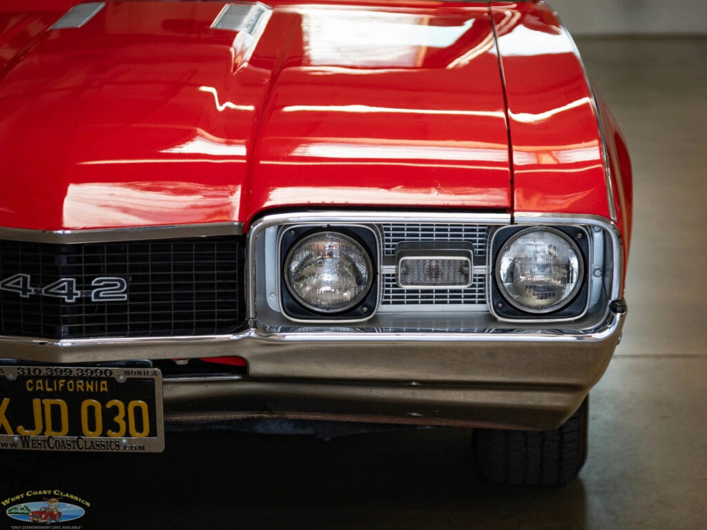 1968 Oldsmobile Cutlass Supreme 350 V8 Convertible with Hurst 4 spd Manual Trans