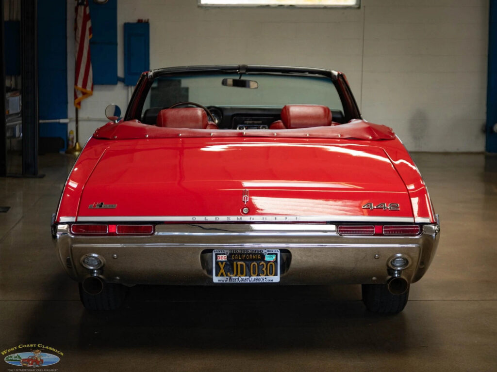 1968 Oldsmobile Cutlass Supreme 350 V8 Convertible with Hurst 4 spd Manual Trans