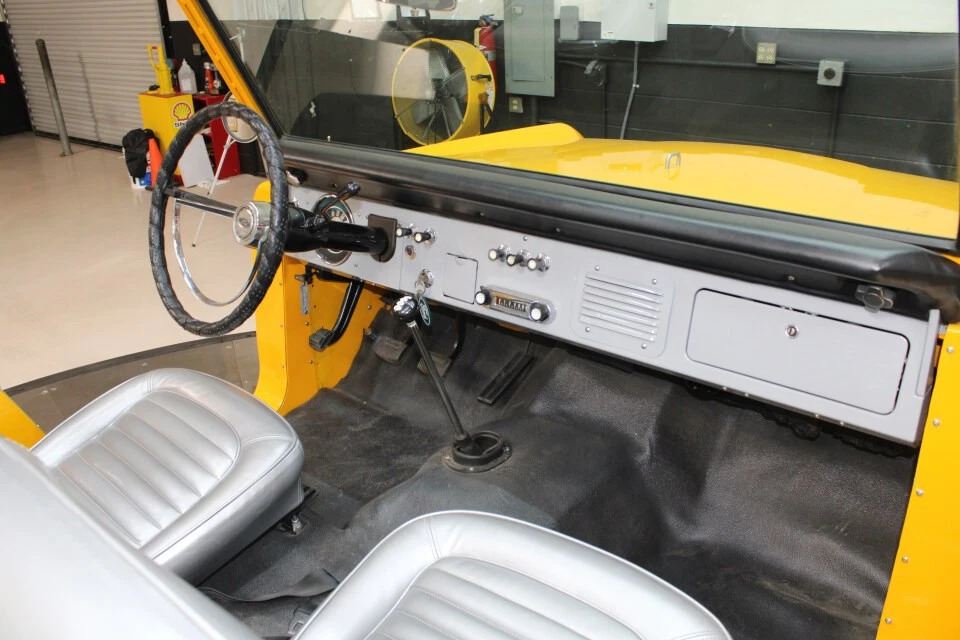 1966 Ford Bronco U13 Roadster
