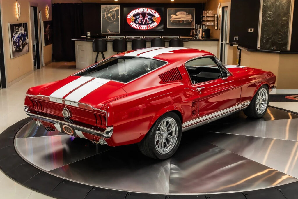 1967 Ford Mustang Fastback GTA Restomod