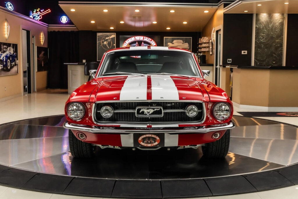 1967 Ford Mustang Fastback GTA Restomod