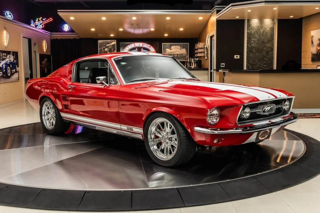 1967 Ford Mustang Fastback GTA Restomod