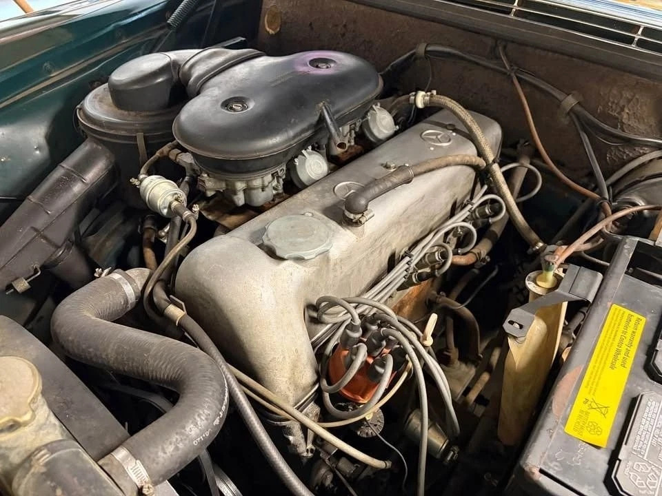 1967 Mercedes-Benz 250S 2.5L Inline 6 Manual Antique Title Clean
