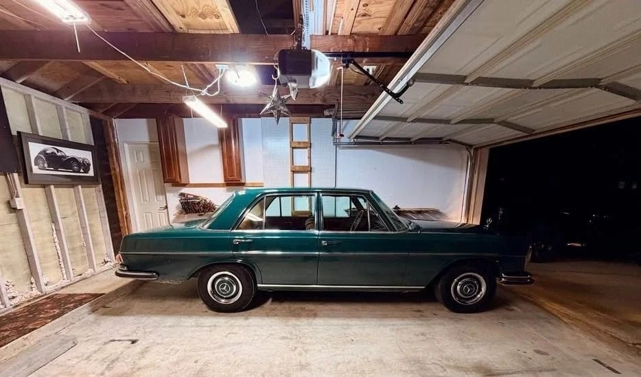 1967 Mercedes-Benz 250S 2.5L Inline 6 Manual Antique Title Clean