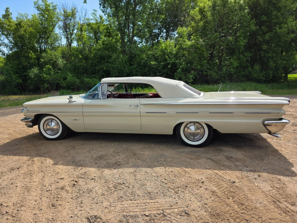 1960 Pontiac Bonneville