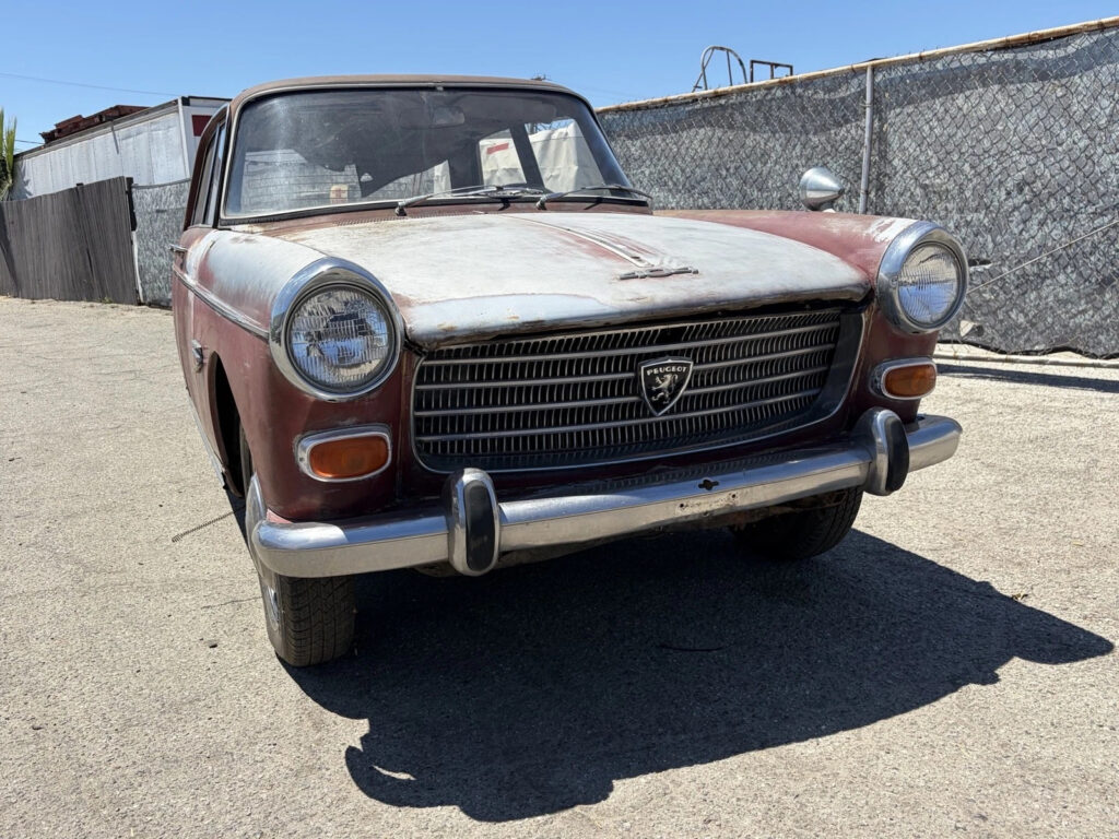 1966 Peugout 404 Deluxe