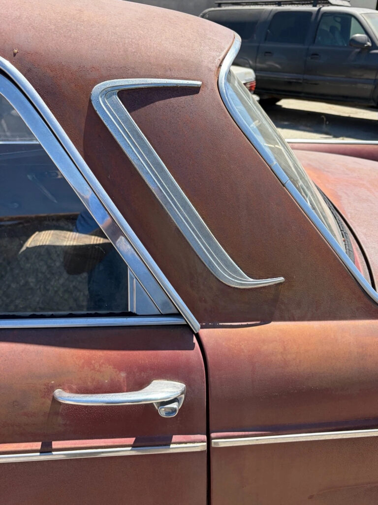1966 Peugout 404 Deluxe