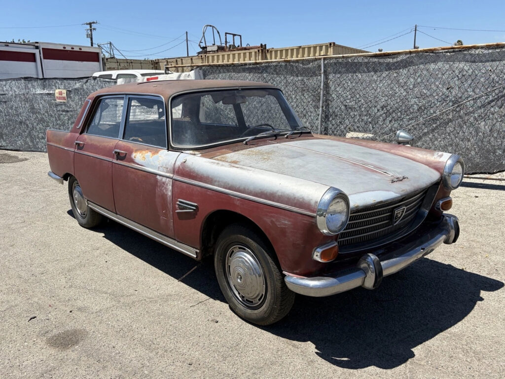 1966 Peugout 404 Deluxe