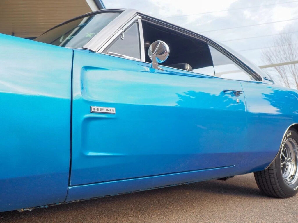 1969 Dodge Daytona Hemi 1 Owner 43K Mile HEMI