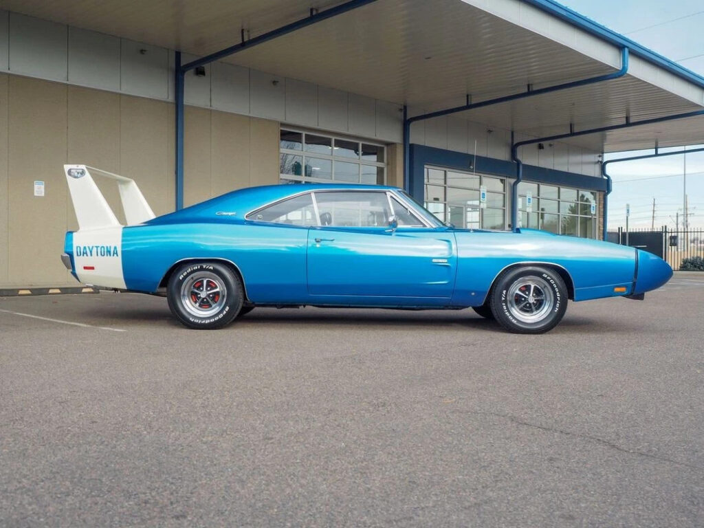 1969 Dodge Daytona Hemi 1 Owner 43K Mile HEMI