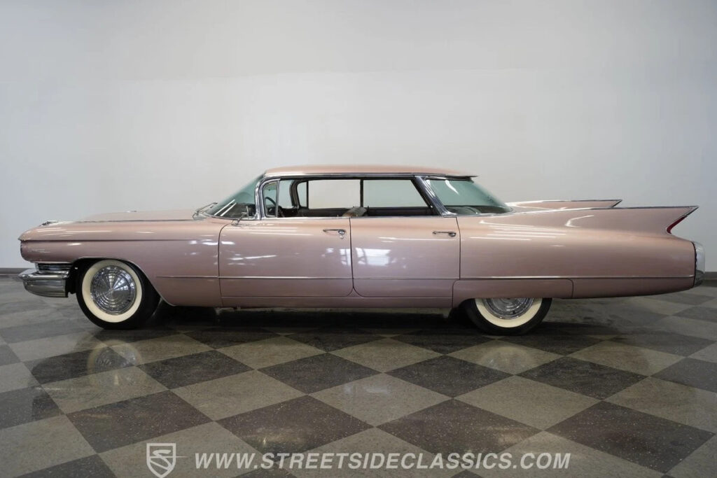 1960 Cadillac Series 62 Hardtop Sedan