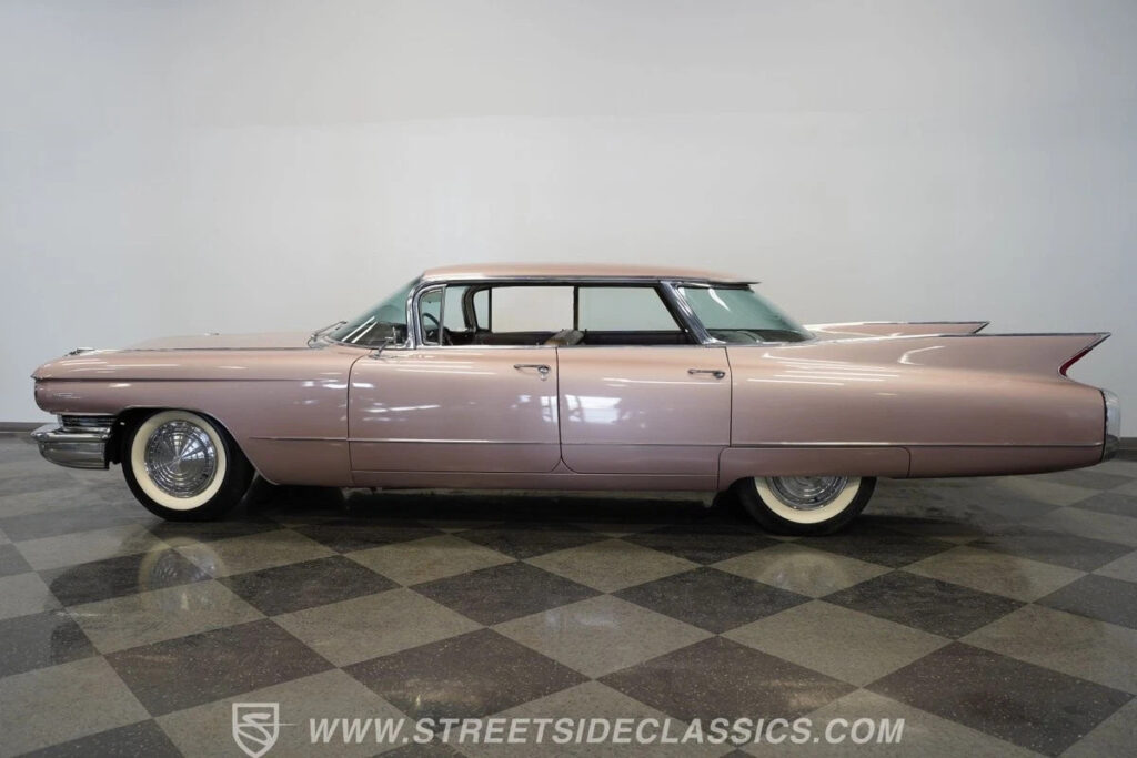 1960 Cadillac Series 62 Hardtop Sedan