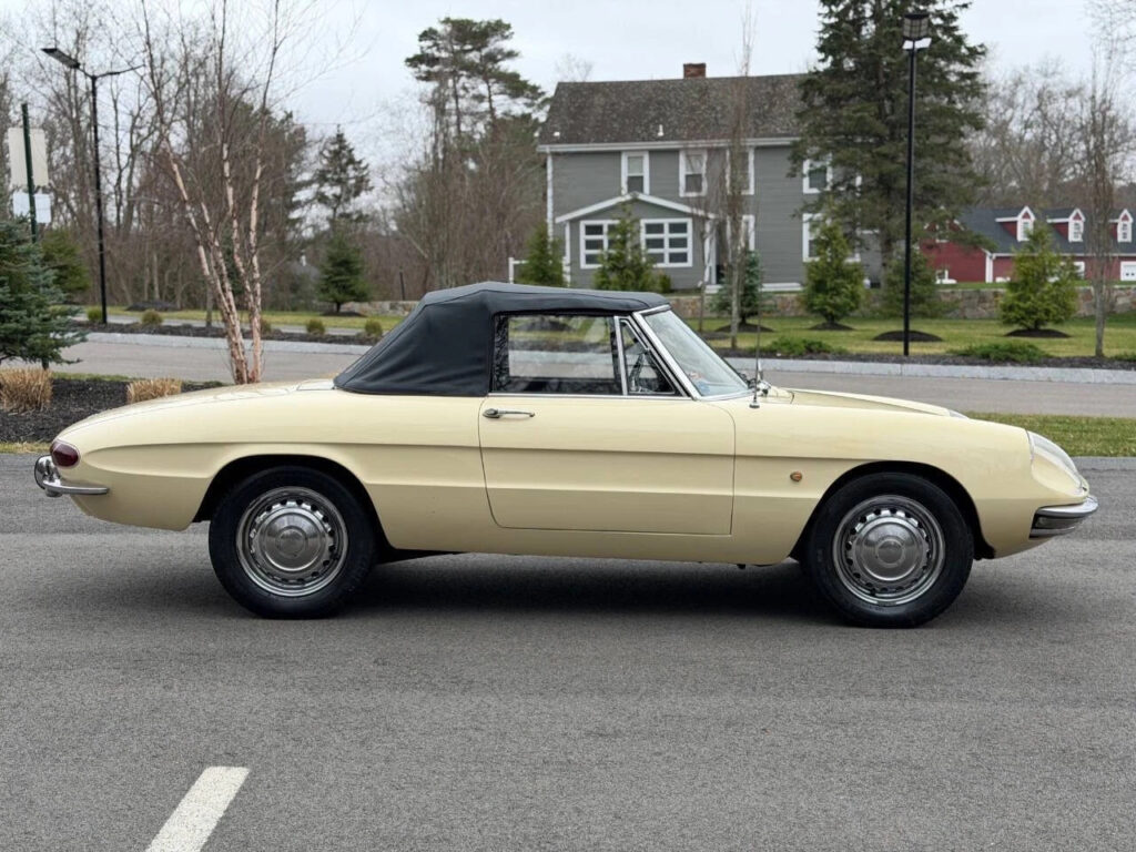 1967 Alfa Romeo Duetto Boat-Tail Spider