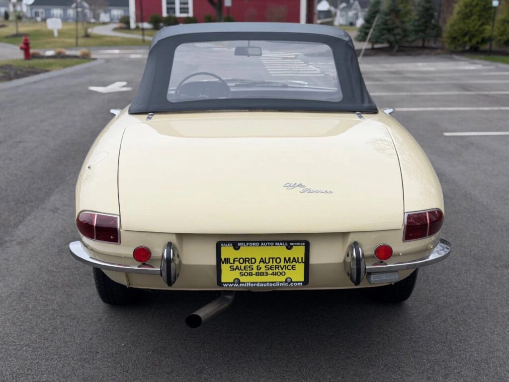 1967 Alfa Romeo Duetto Boat-Tail Spider