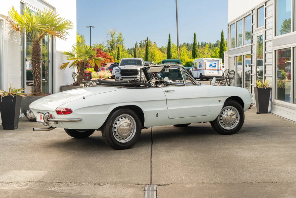 1967 Alfa Romeo Spider Duetto 1600